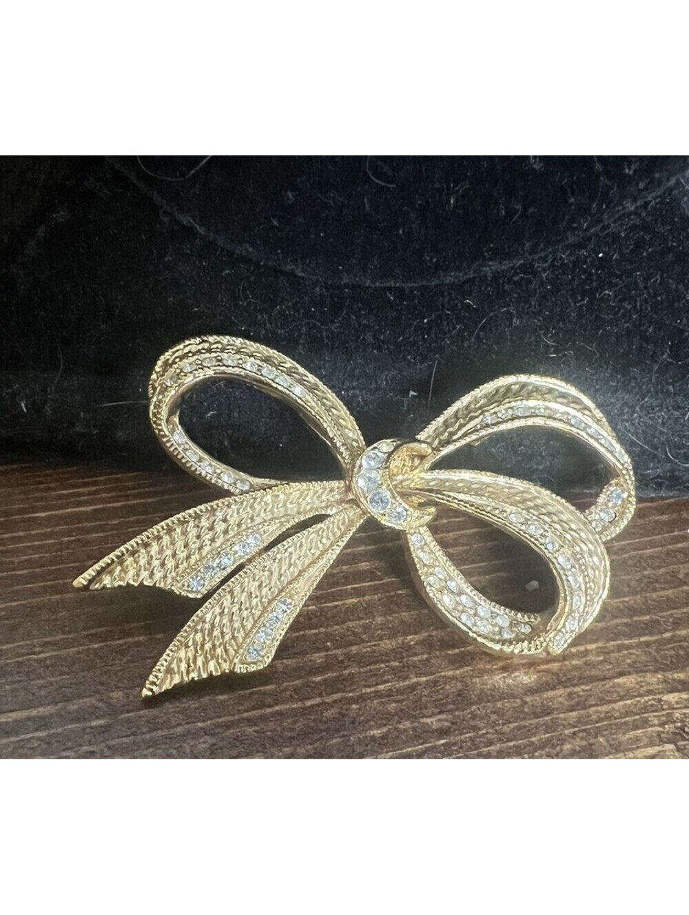 Vintage Bow Brooch Pin Signed Roman Estate Textured Gold Tone Rhinestone